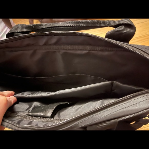 Three brand new laptop carrying case with shoulder strap - Picture 9 of 10